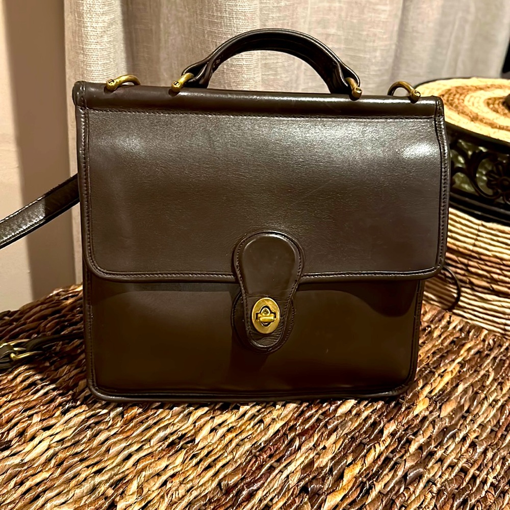 Coach Bag Brown with removable shoulder strap/crossbody strap.